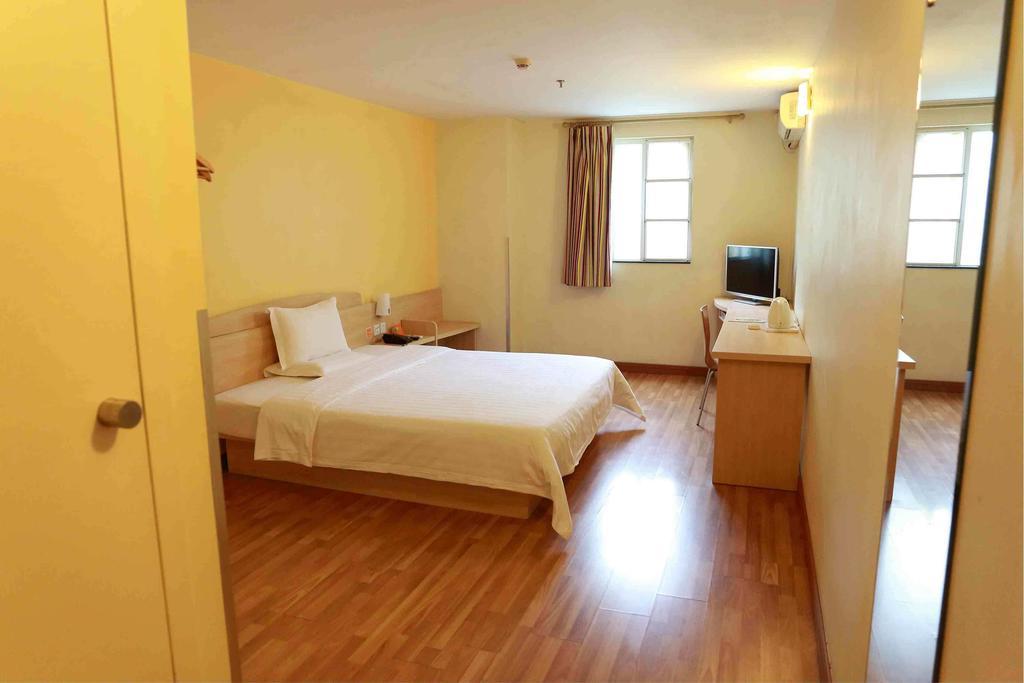 7Days Inn Heyuan Cultrual Palace Renren Le Стая снимка