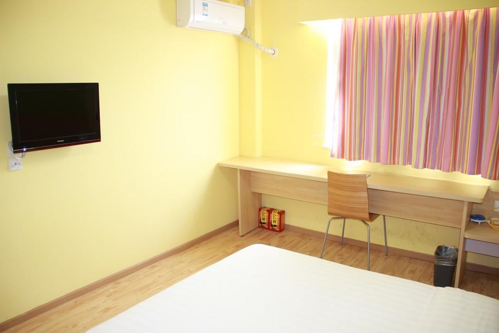 7Days Inn Heyuan Cultrual Palace Renren Le Екстериор снимка