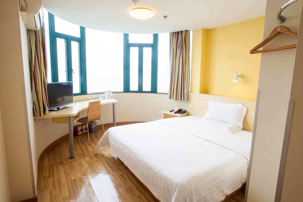 7Days Inn Heyuan Cultrual Palace Renren Le Стая снимка